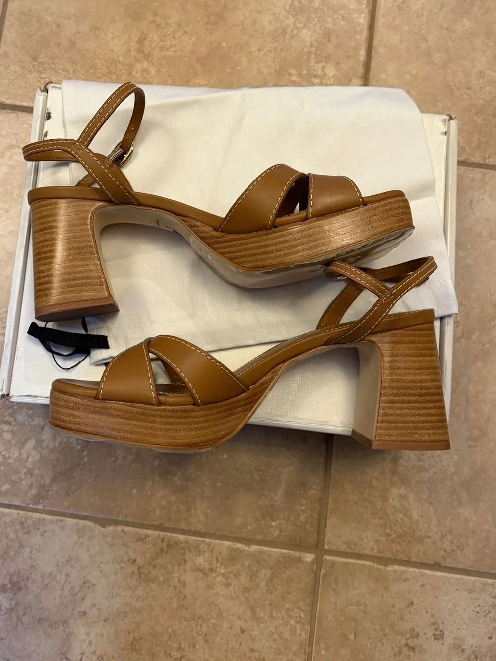 LARROUDE women’s Bianca Low Sandal Vegetale Caramel Leather